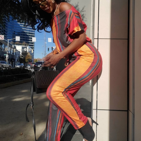 Auburn Off Shoulder Jumpsuit - Picture 3 of 5